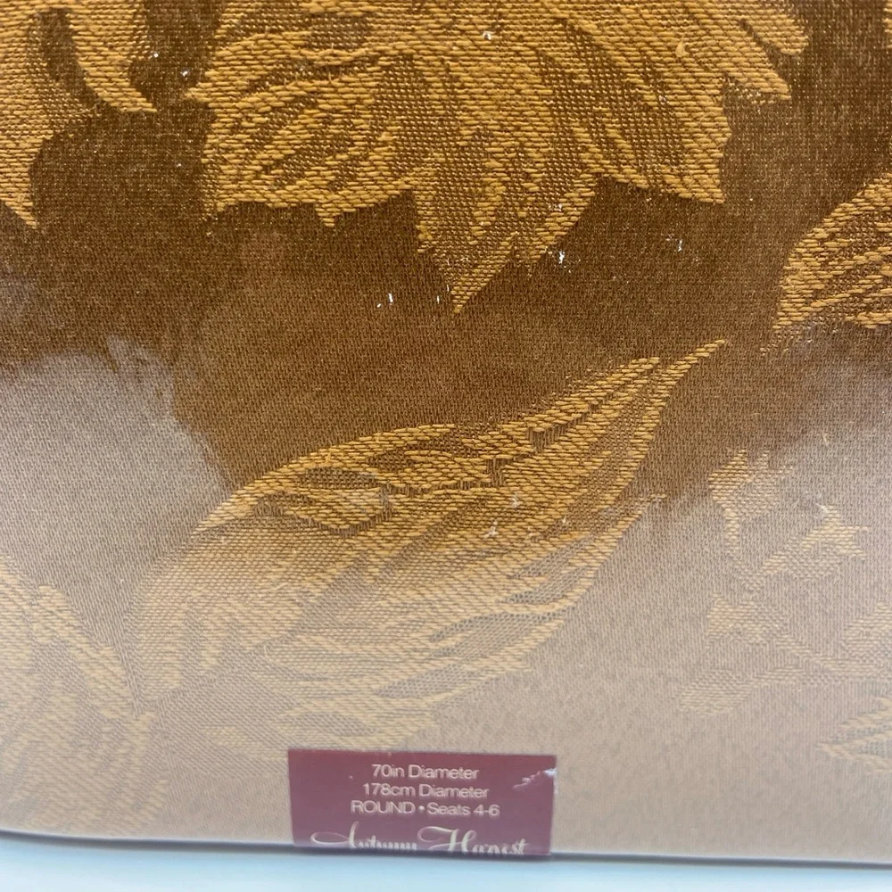 Autumn‎ Harvest Damask Tablecloth Round 70'' Seats 4-6